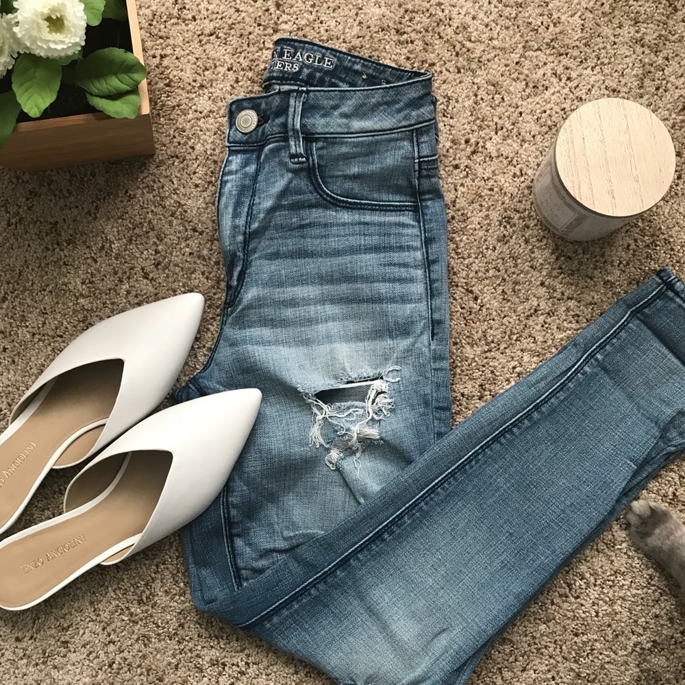 🚫SOLD🚫A E Outfitters Petite Distressed Jeans